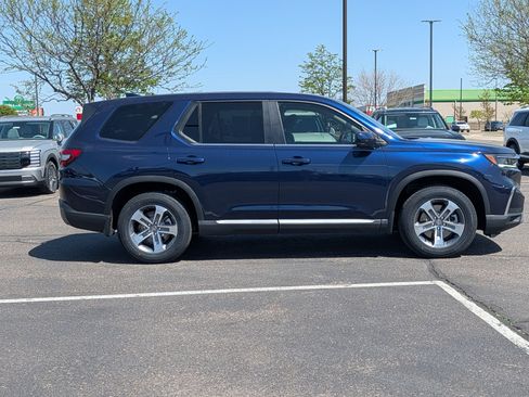 Used 2025 Honda Pilot EX-L image 6