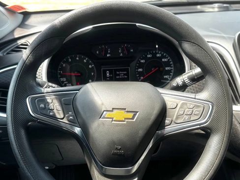 Used 2025 Chevrolet Malibu LT FWD image 10