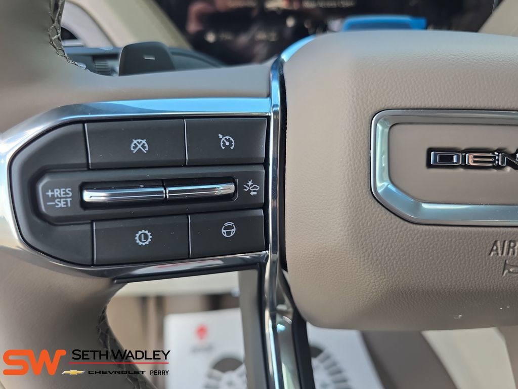 New 2026 GMC Yukon Denali w/ Denali Reserve Package AWD/4WD image 18