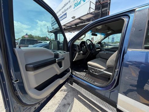 Used 2017 Ford F150 XLT w/ Equipment Group 302A Luxury RWD image 8