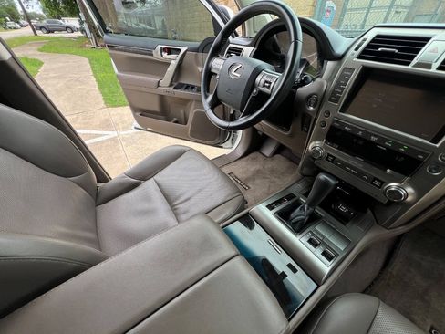 Used 2018 Lexus GX 460 w/ Navigation Package AWD/4WD image 39
