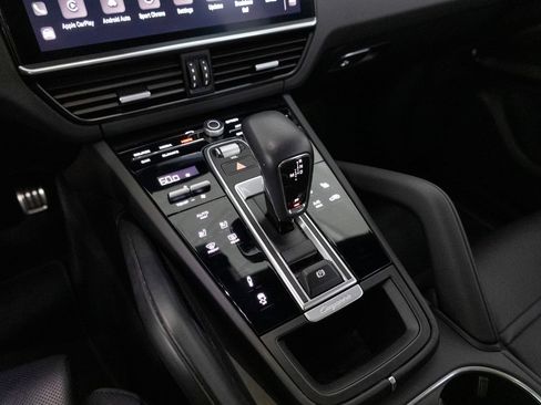 Certified 2023 Porsche Cayenne GTS AWD/4WD image 20