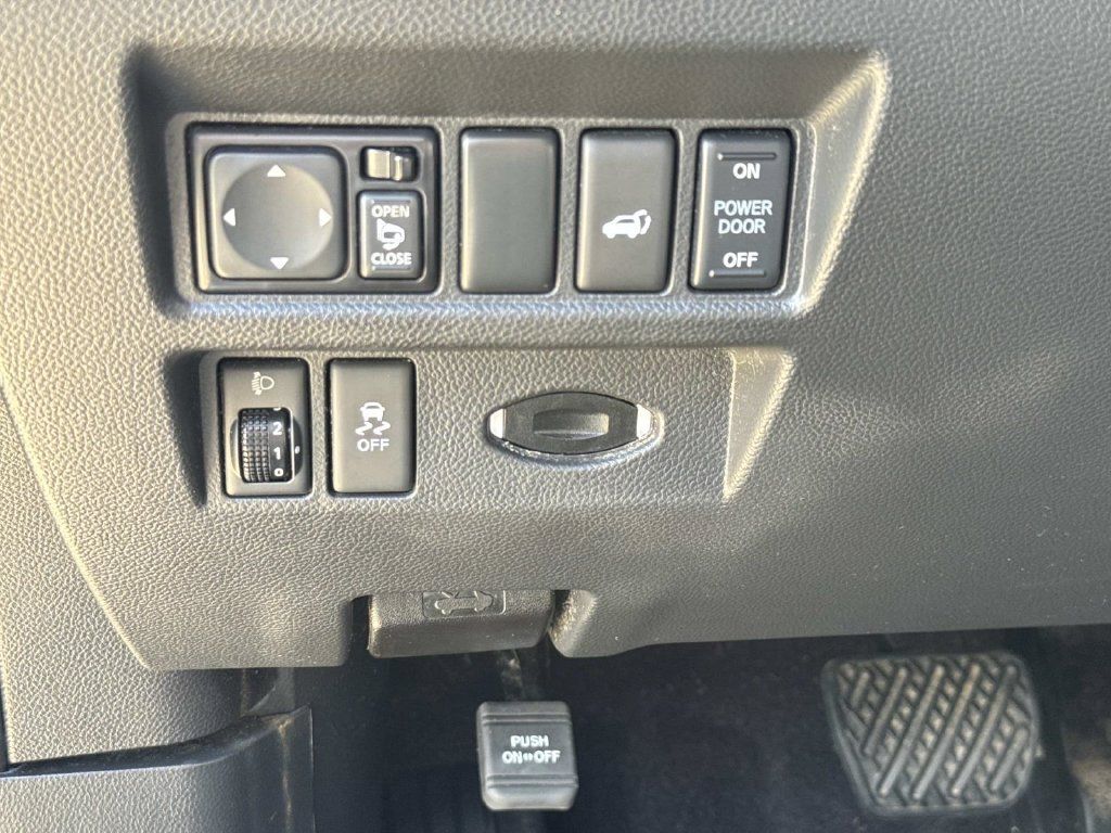 Used 2016 INFINITI QX70 2WD w/ Premium Package image 21
