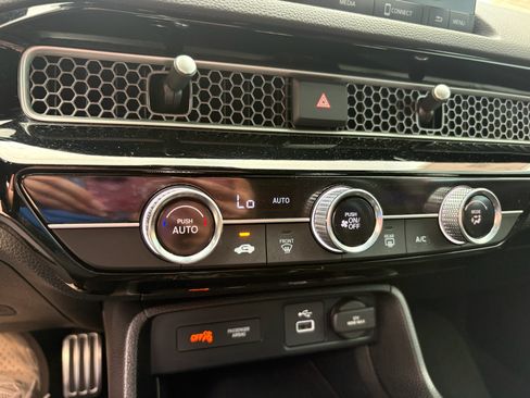 Certified 2024 Honda Civic Sport image 19