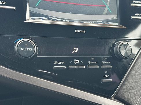 Certified 2020 Toyota Camry SE w/ Carpet Mat Package FWD image 23
