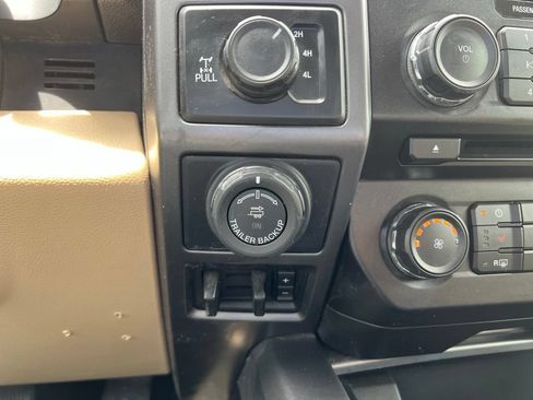 Used 2018 Ford F150 XLT w/ Equipment Group 302A Luxury AWD/4WD image 28