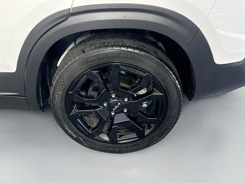 Used 2024 Kia Seltos X-Line AWD/4WD image 30