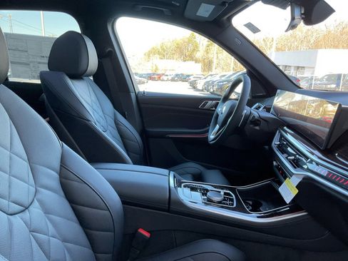 Certified 2025 BMW X5 xDrive40i w/ Premium Package image 30