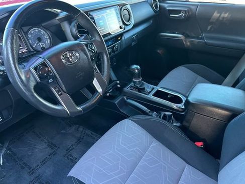 Certified 2022 Toyota Tacoma 4x4 Double Cab image 12