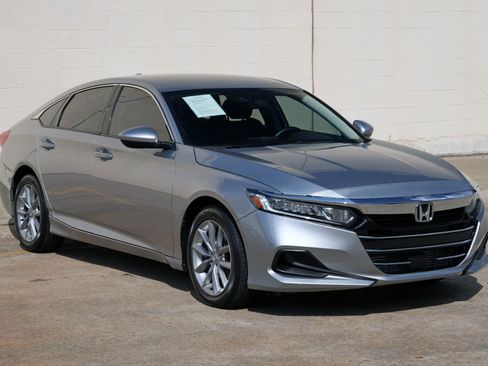 Used 2022 Honda Accord LX image 47