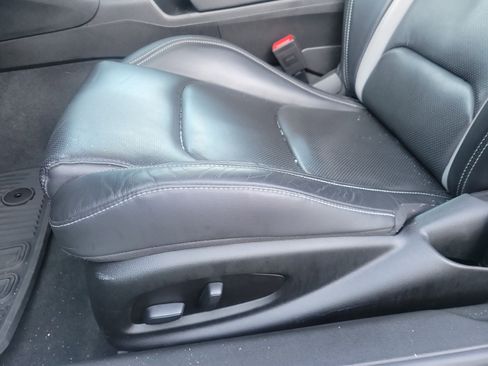 Used 2024 Chevrolet Camaro LT w/ Design Package 1 image 10