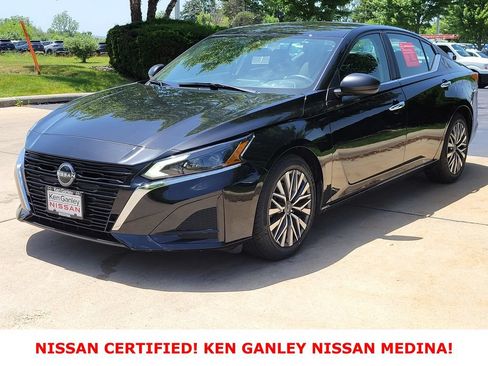 Certified 2025 Nissan Altima 2.5 SV FWD image 7