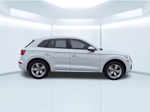 Used 2019 Audi Q5 2.0T Premium Plus w/ Premium Plus Package AWD/4WD image 6