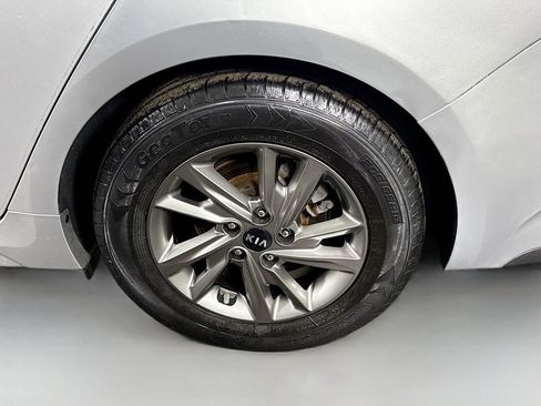 Used 2019 Kia Optima LX image 36