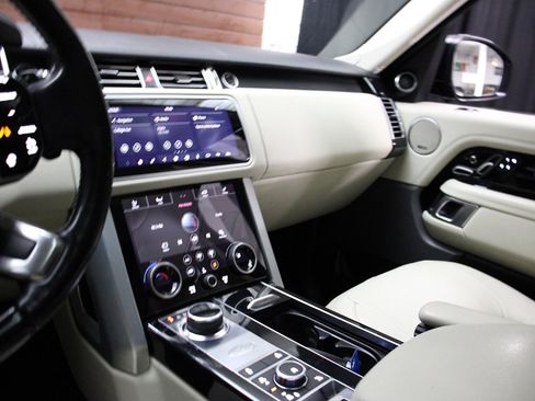 Used 2018 Land Rover Range Rover image 53