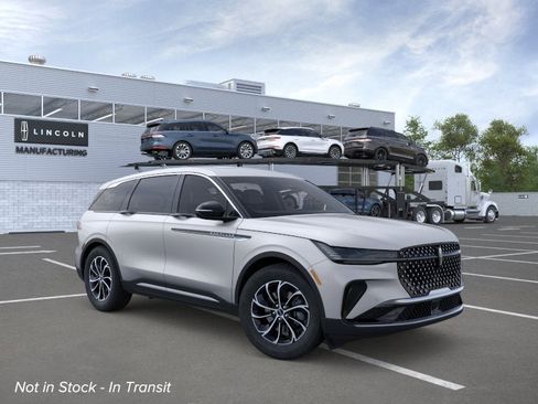 New 2026 Lincoln Nautilus Premier AWD/4WD image 7