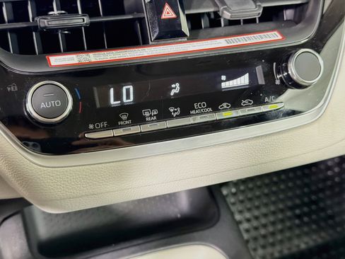 Used 2026 Toyota Corolla LE FWD image 24