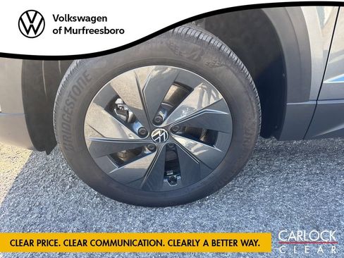Certified 2025 Volkswagen Taos S FWD image 9