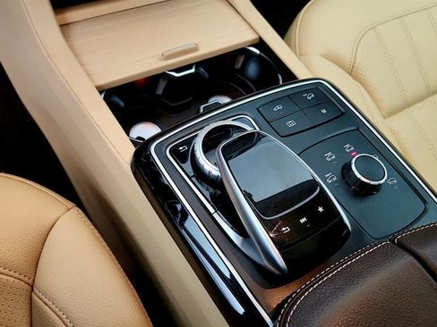 Used 2018 Mercedes-Benz GLS 450 4MATIC w/ Premium Package image 17