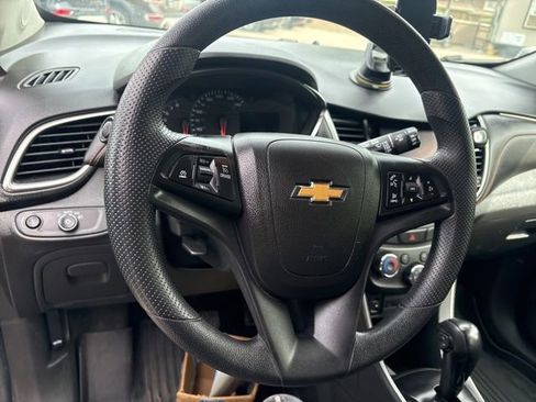 Used 2021 Chevrolet Trax LS w/ Tint and Cruise Package FWD image 18