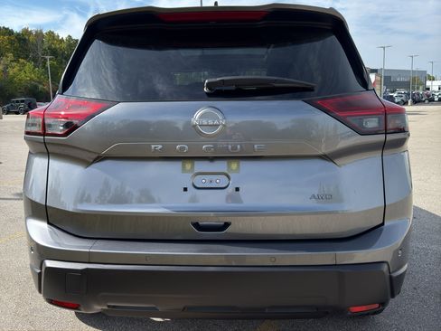 New 2026 Nissan Rogue SV w/ SV Premium Package image 7