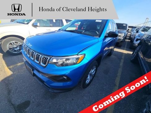 Used 2025 Jeep Compass Latitude AWD/4WD image 1
