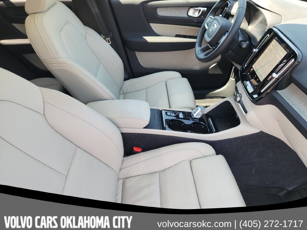 Certified 2024 Volvo XC40 B5 Plus w/ Protection Package Premier AWD/4WD image 11