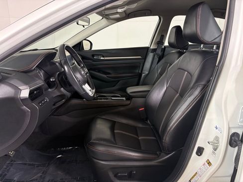 Used 2023 Nissan Altima 2.5 SR image 13