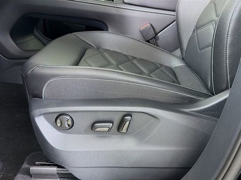 New 2025 Volkswagen Atlas SE image 20