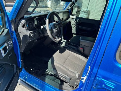 Used 2024 Jeep Wrangler Unlimited Rubicon 4xe w/ Technology Group image 16