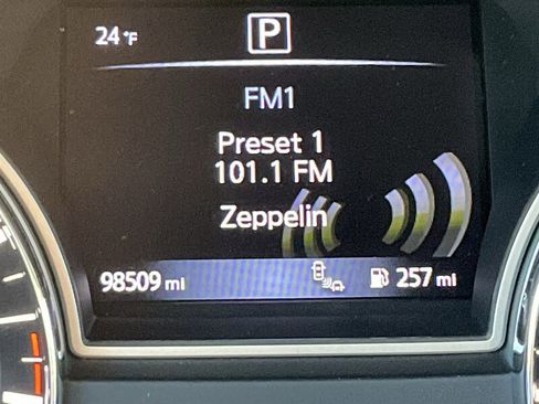 Used 2017 Nissan Altima 2.5 SV w/ Convenience Package image 20