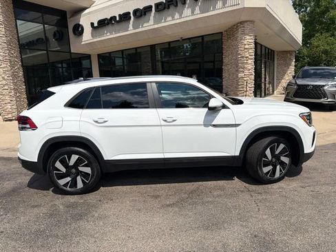 Used 2025 Volkswagen Atlas Cross Sport SE AWD/4WD image 8