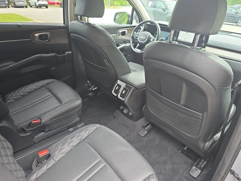 Used 2023 Kia Sorento SX Prestige AWD/4WD image 11