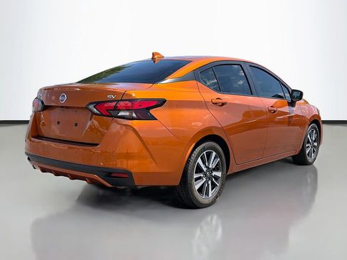 Used 2022 Nissan Versa SV image 5