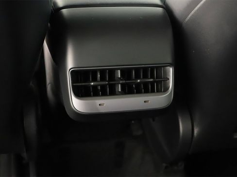 Used 2023 Tesla Model Y Long Range image 21