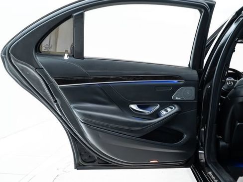 Used 2014 Mercedes-Benz S 550 Sedan image 19