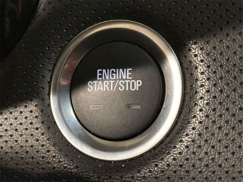 Used 2024 Cadillac XT5 Luxury image 25