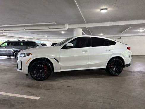 Used 2024 BMW X6 xDrive40i w/ Executive Package AWD/4WD image 2