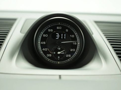 New 2026 Porsche Macan Turbo image 35