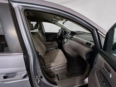 Used 2016 Honda Odyssey SE image 28