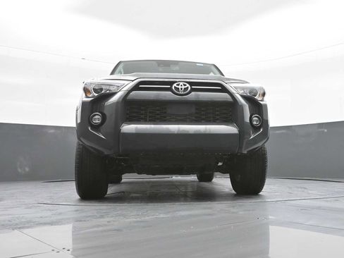 Used 2024 Toyota 4Runner SR5 image 40