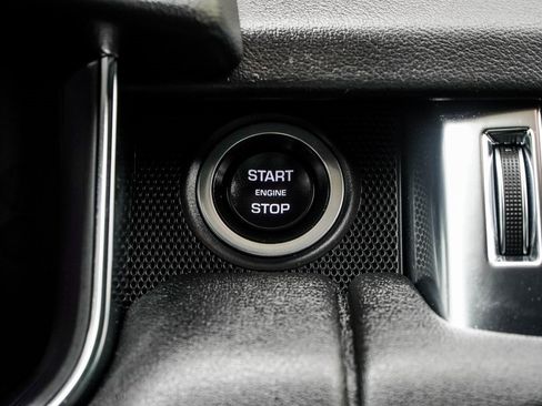 Used 2020 Land Rover Range Rover Sport HSE image 32