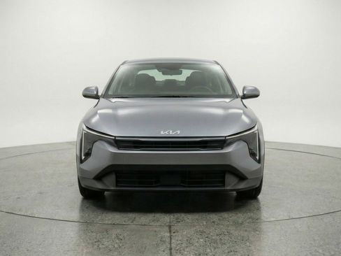 Used 2025 Kia K4 FWD image 2