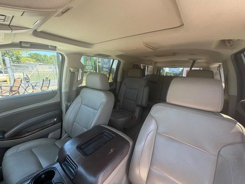 Used 2017 Chevrolet Suburban LT AWD/4WD image 13