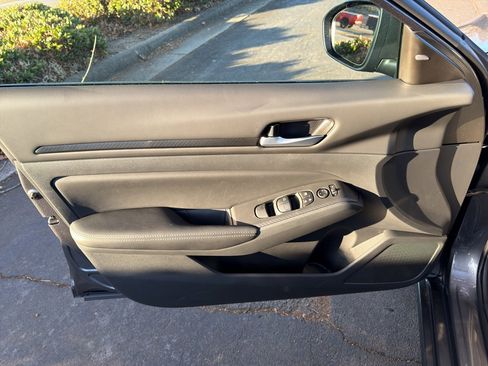 New 2025 Nissan Altima 2.5 SV image 15