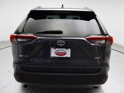 Used 2023 Toyota RAV4 XLE Premium image 10