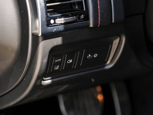 Used 2021 Jaguar F-TYPE R AWD/4WD image 33
