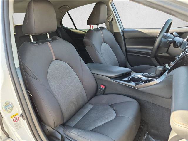 Used 2018 Toyota Camry LE w/ Convenience Package FWD image 18
