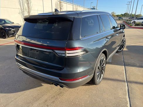 Used 2023 Lincoln Aviator Reserve w/ Equipment Group 201A image 4