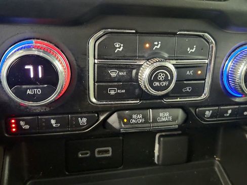 Certified 2022 GMC Yukon XL SLT w/ SLT Premium Package RWD image 24
